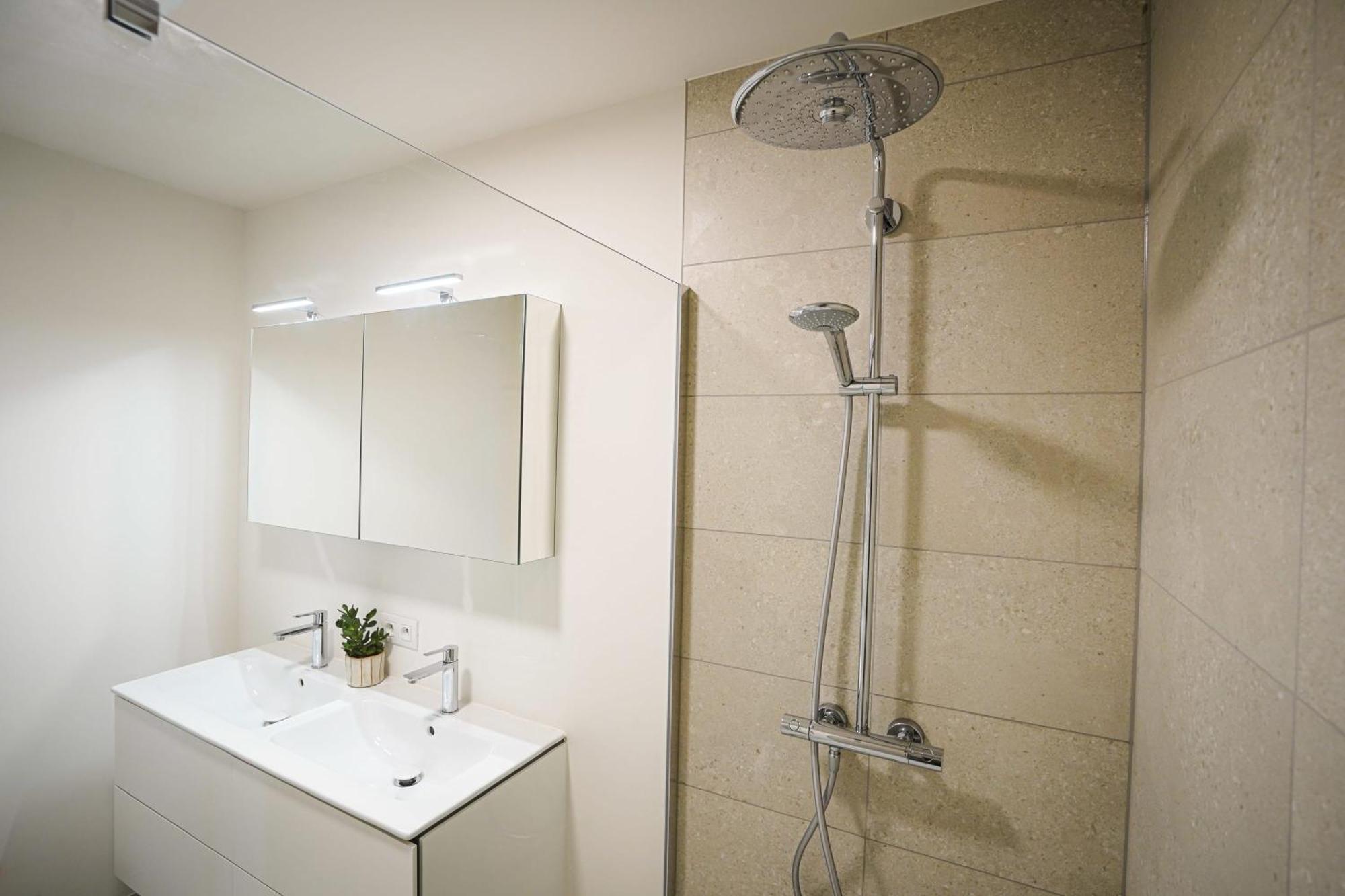 Huswell - Beautiful Apartment With Communal Pool And Gym 오스텐드 외부 사진